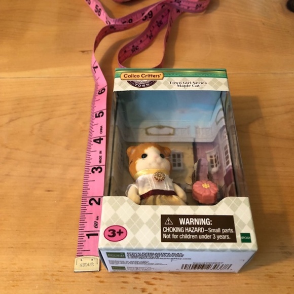 New Calico Critters Town Girl Series Maple Cat Special Edition - Picture 8 of 8
